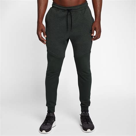 Nike Tech Men's Reflective Design Details Fleece Joggers. Nike NL